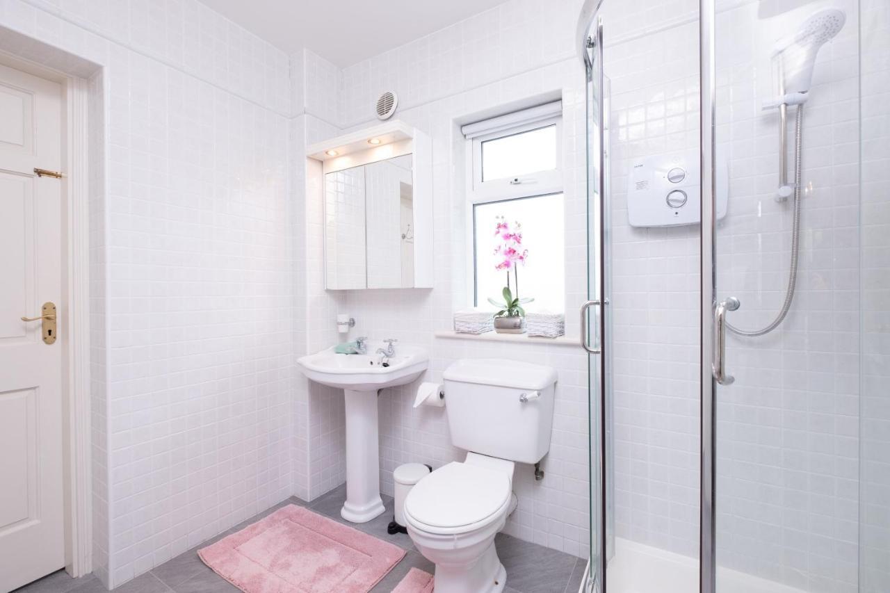 Luxury Apartment, Bed And Breakfast ゴールウェイ エクステリア 写真